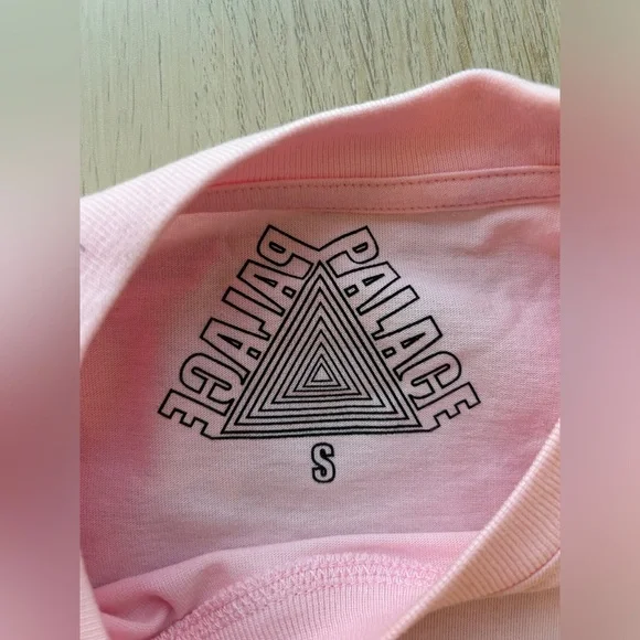 PALACE Pink P-Cycle T-Shirt Size S Recycle Logo NWOT - Picture 3 of 4